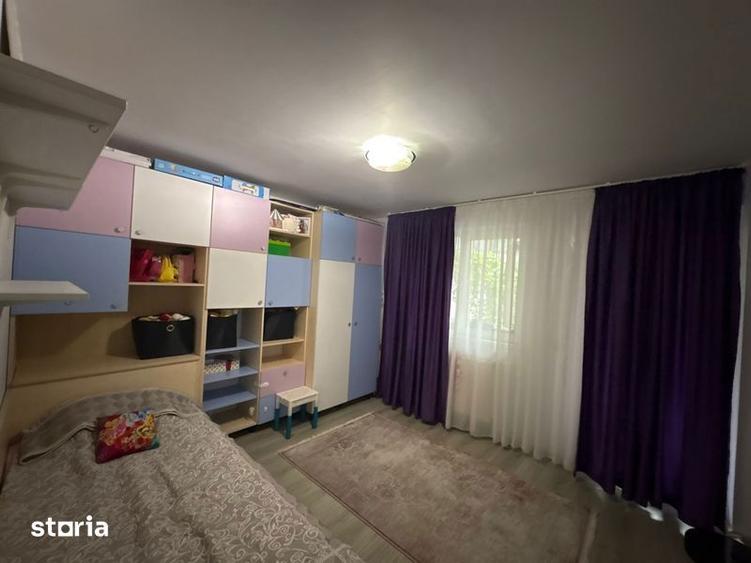 Apartament cu 3 camere, mobilat în Jiului