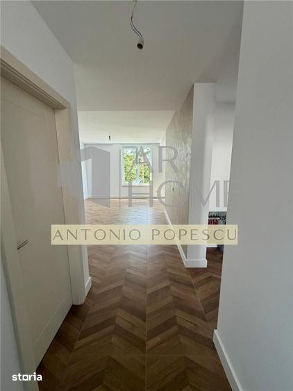 Casă cu 5 camere cu Teren 250 Mp în Păulești