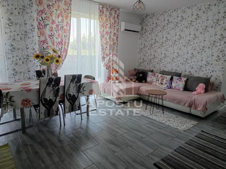 Apartament cu 2 camere semidecomandat, mobilat în Giroc
