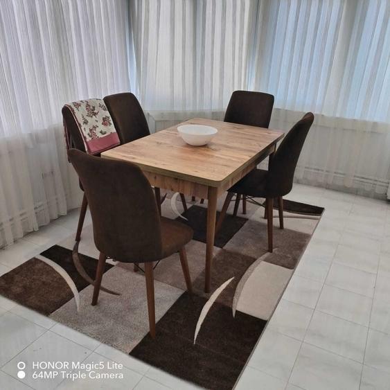 Apartament cu 3 camere decomandat în Palazu Mare