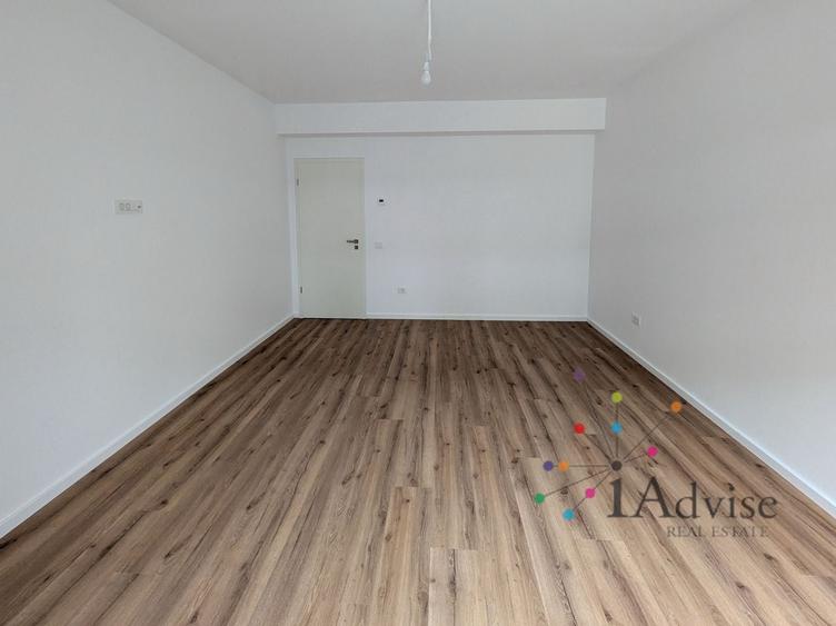Apartament cu 2 camere decomandat în Tractorul