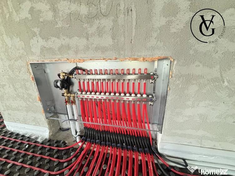 Apartament cu 4 camere decomandat în Central