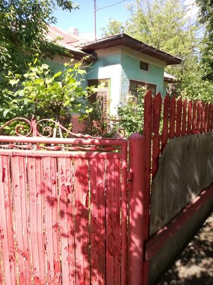 Casă cu 4 camere în Merii Petchii