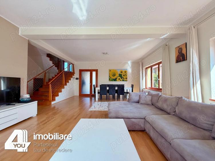 Casă cu 7 camere cu Teren 500 Mp în Aradul Nou