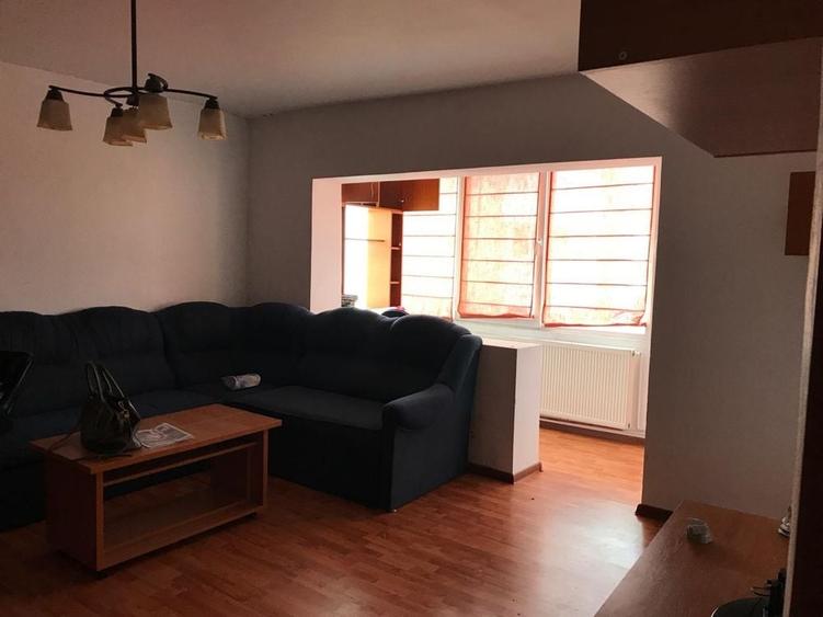 Apartament cu 2 camere decomandat în Steaua
