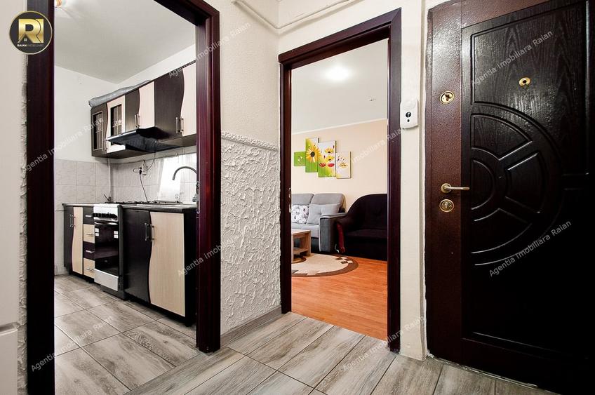 Apartament cu 3 camere decomandat în Micro 16