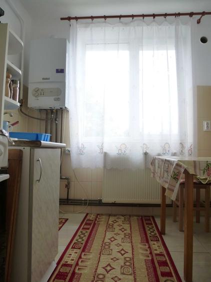 Apartament cu 3 camere decomandat în Copou