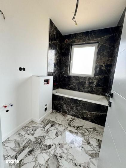 Casă cu 4 camere cu Teren 420 Mp în Recea