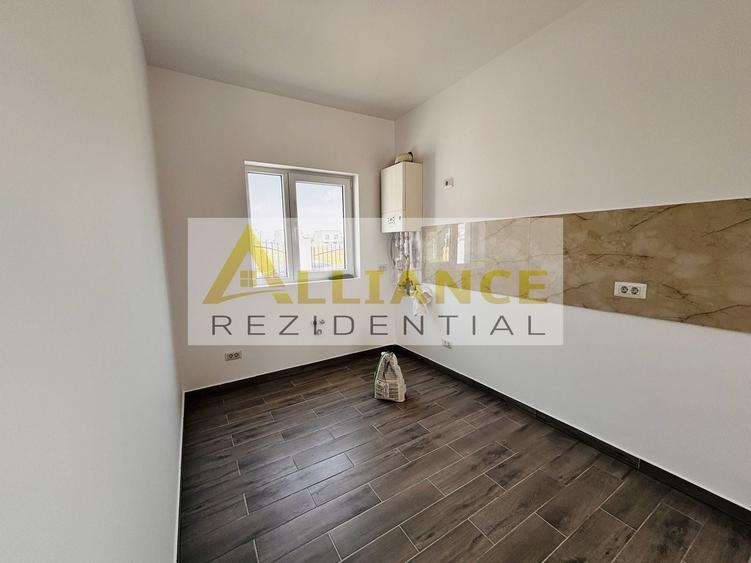Casă individuală cu 4 camere cu Canalizare în Berceni