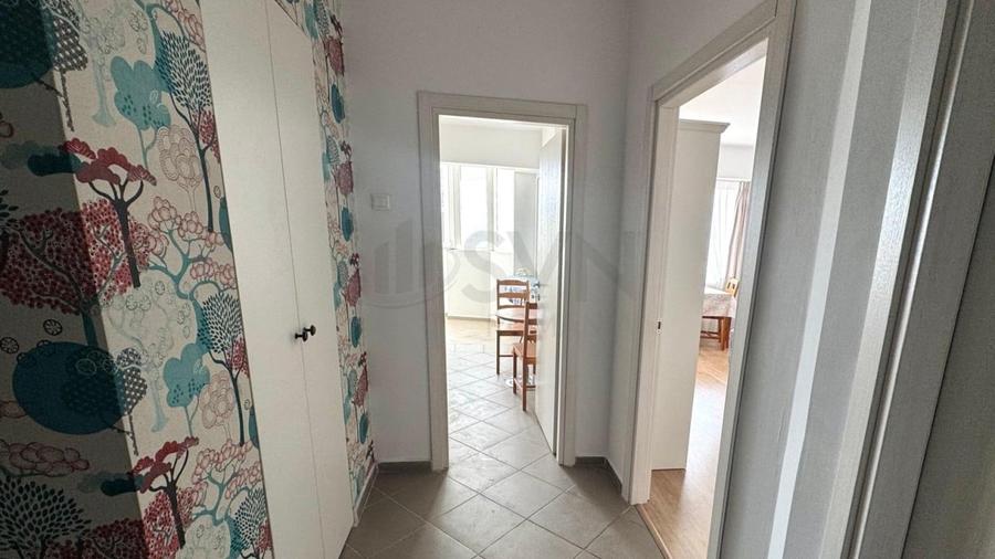 Apartament cu 1 camere decomandat, mobilat în P-ța Victoriei
