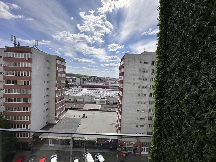 Garsonieră decomandată în Central