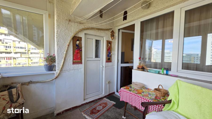 Apartament cu 4 camere decomandat în Pantelimon