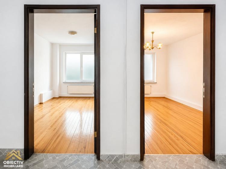 Apartament cu 4 camere decomandat în Central