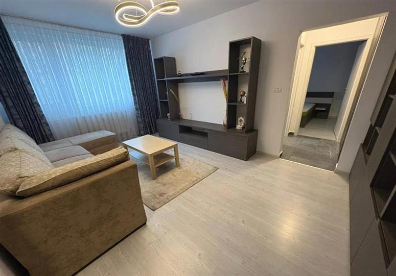 Apartament cu 2 camere semidecomandat, mobilat în Berceni — fotografia 1