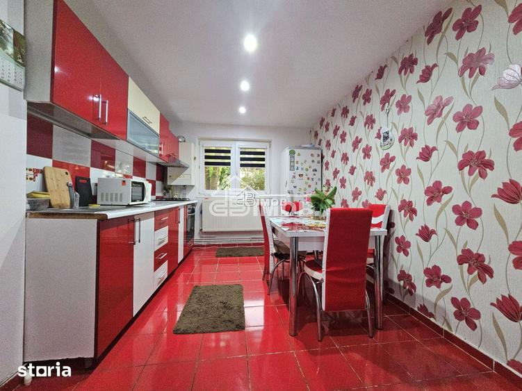 Apartament cu 2 camere semidecomandat, mobilat în Micro 11