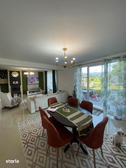 Casă cu 5 camere cu Teren 720 Mp în Central