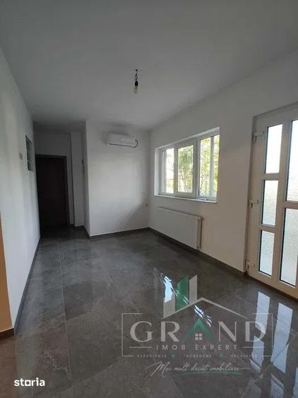 Casă cu 5 camere cu Teren 250 Mp în Iris
