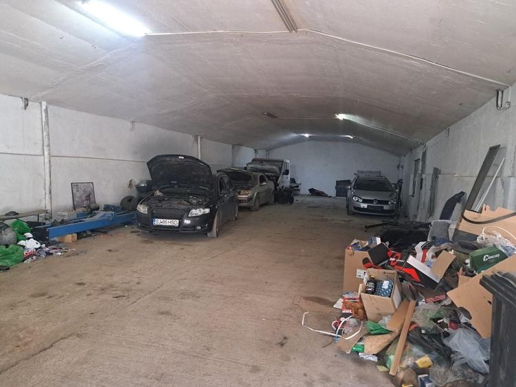 Spațiu comercial, în Badon