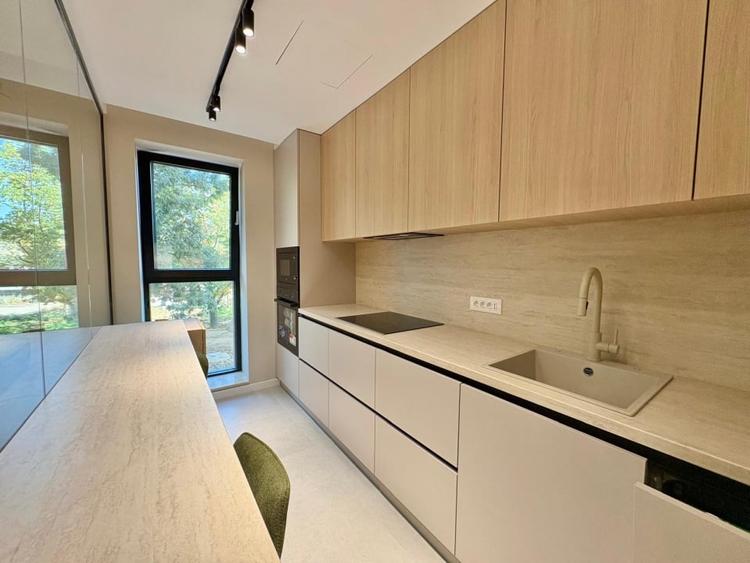 Apartament cu 2 camere decomandat, mobilat în Aviației