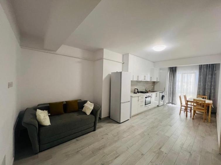Apartament cu 2 camere semidecomandat, mobilat în Exterior Nord
