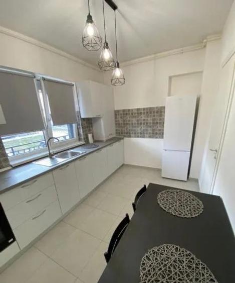 Apartament cu 2 camere decomandat, mobilat în Metalurgiei — fotografia 3