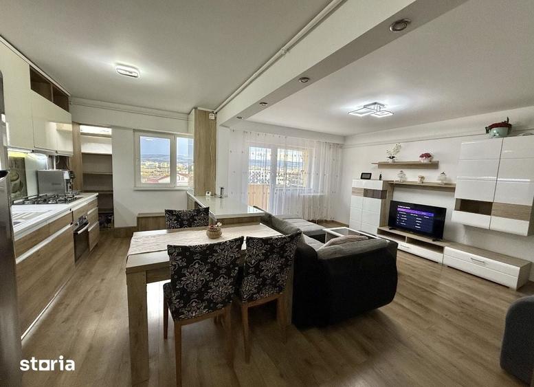 Apartament cu 4 camere decomandat în Între Lacuri