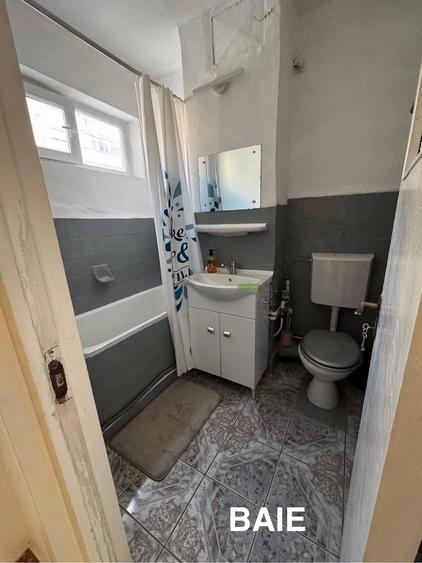 Apartament cu 2 camere semidecomandat în Micro 5