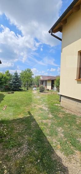Casă individuală cu 4 camere cu Garaj în Sântionlunca