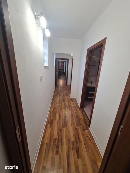 Casă cu 4 camere decomandat cu Teren 300 Mp în Central