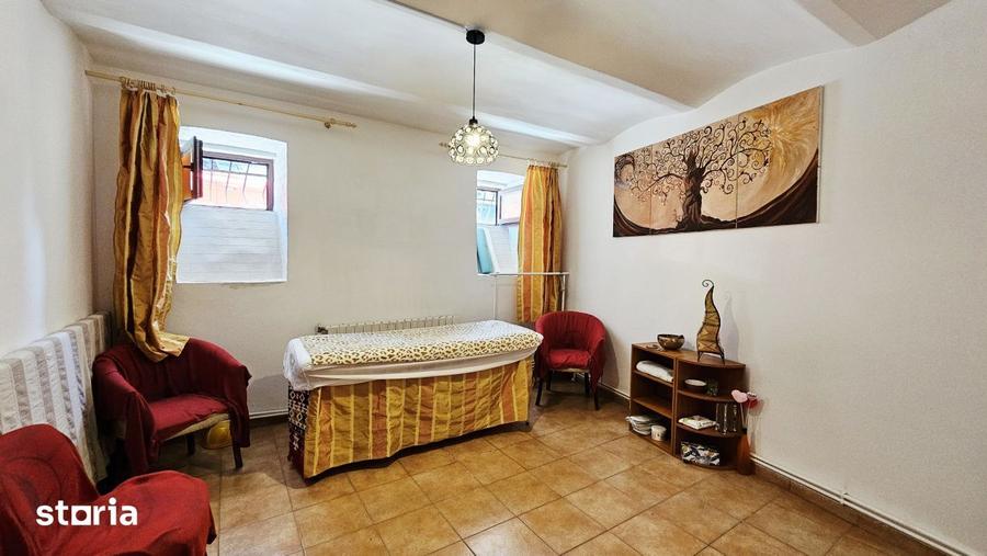 Spațiu comercial, de 15 mp, în Romană