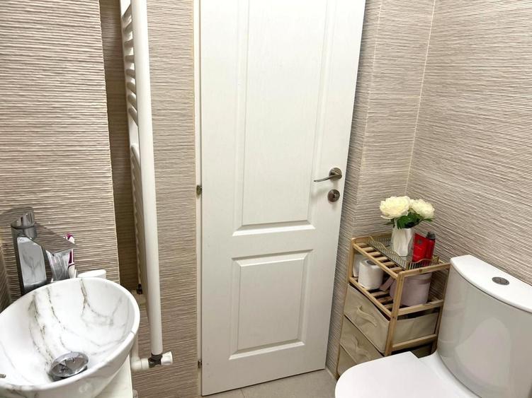 Apartament cu 4 camere decomandat în Micro 14