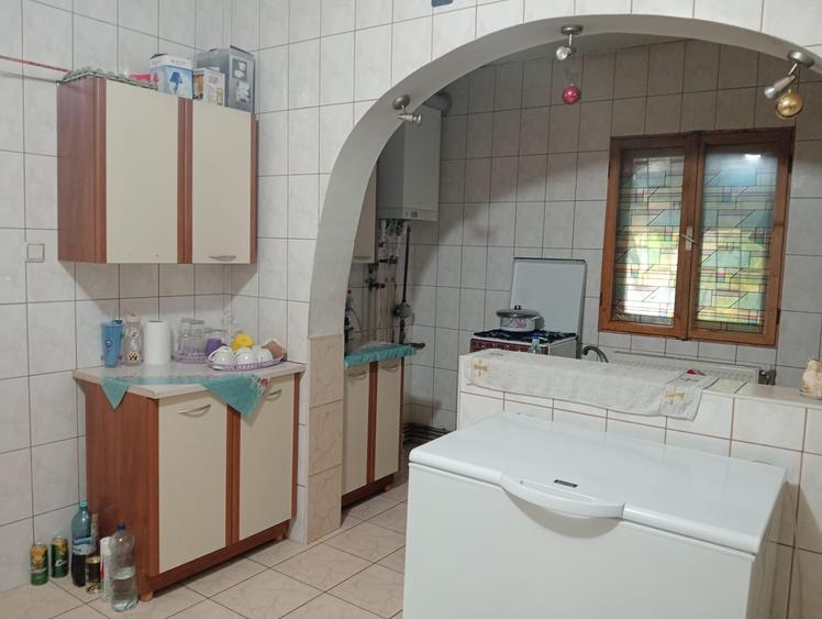 Casă cu 6 camere cu Canalizare în Tărtășești
