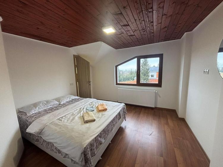 Casă individuală cu 13 camere cu Canalizare în Beliș