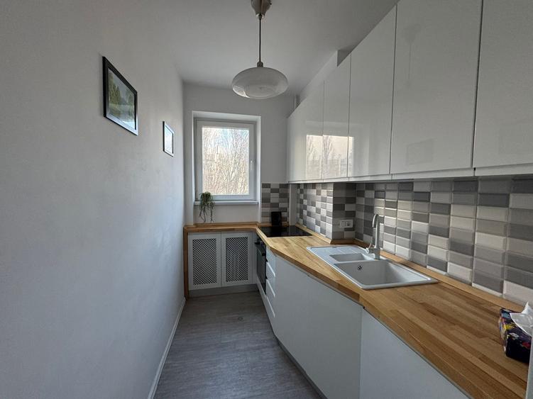 Apartament cu 2 camere decomandat în P-ța Universității
