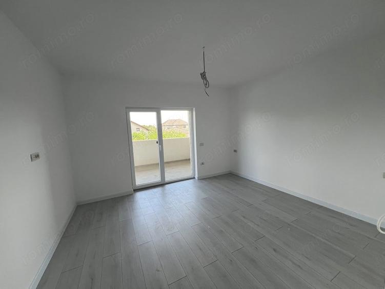 Casă cu 4 camere cu Teren 250 Mp în Chișoda