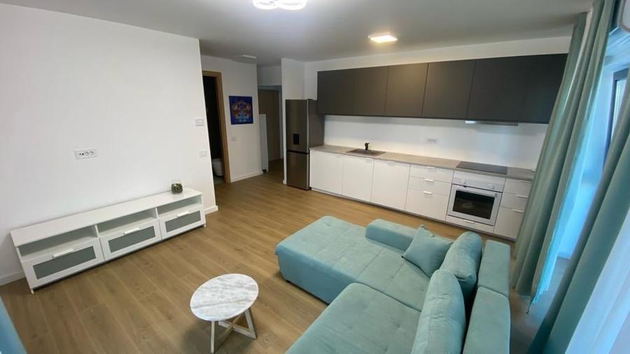 Apartament cu 3 camere decomandat, mobilat în P-ta Presei Libere