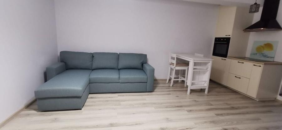 Garsonieră decomandată în Central