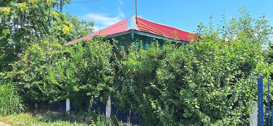 Casă cu 5 camere cu Teren 622 Mp în Central