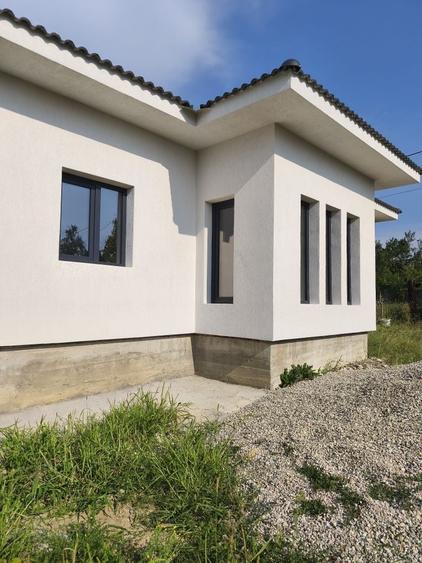 Casă cu 3 camere în Urechești