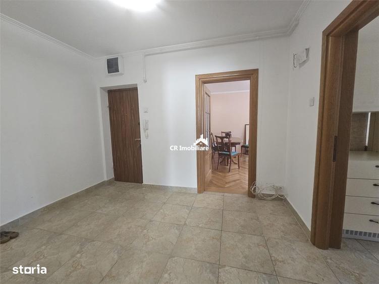 Apartament cu 3 camere decomandat în Domenii