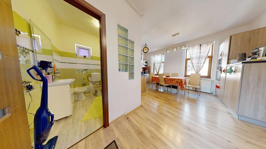 Apartament cu 3 camere semidecomandat, mobilat în Griviței