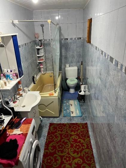 Casă individuală cu 4 camere cu Teren 1439 Mp în Jupani