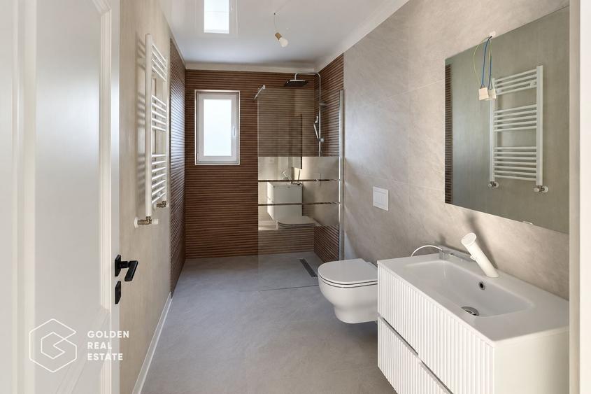 Duplex cu 4 camere cu Canalizare în Săcălaz