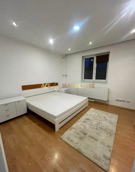 Apartament cu 2 camere decomandat, mobilat în P-ța Romană