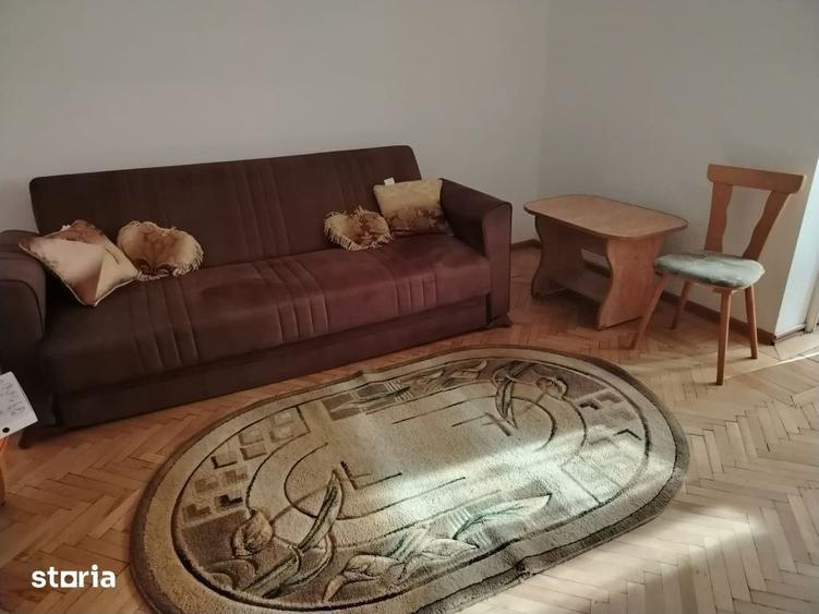 Garsonieră în Titan