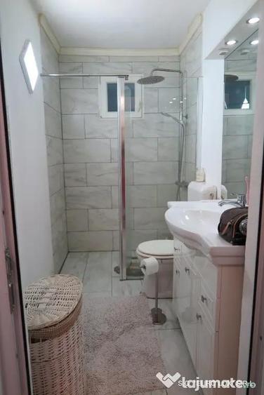 Casă cu 6 camere cu Teren 124 Mp în Aurel Vlaicu