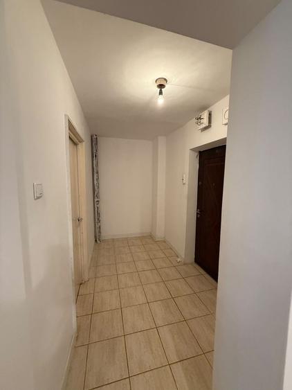 Apartament cu 2 camere semidecomandat în Precista