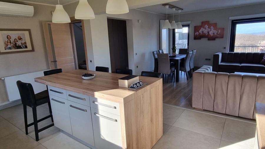 Duplex cu 4 camere cu Canalizare în Făget