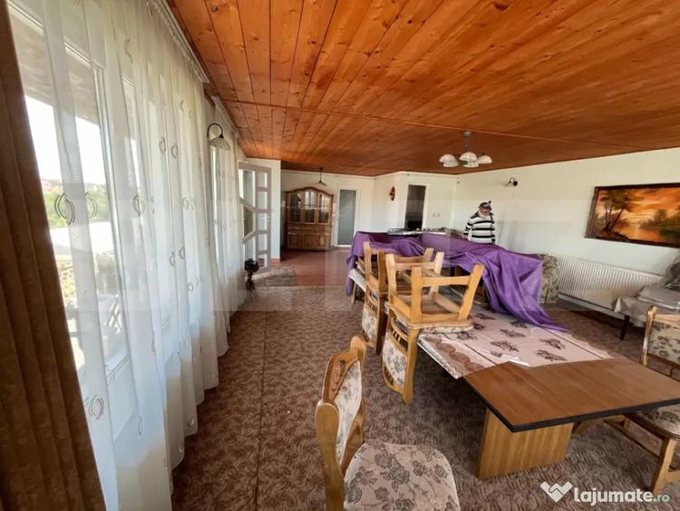 Casă cu 5 camere cu Teren 1579 Mp în Central