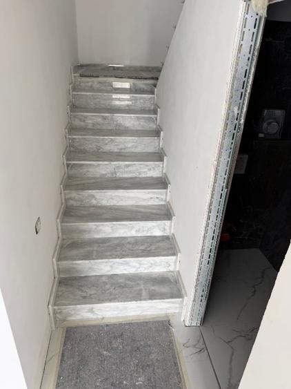 Casă individuală cu 5 camere cu Canalizare în Central